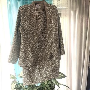 Cream and gold skirt set skirt and jacket